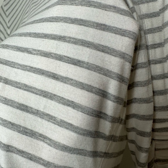 KOBI Halperin Grey and White Stripe Larissa Ruched-Sleeve Top Small - Picture 7 of 8